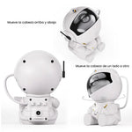 Astronauta proyector de galaxias